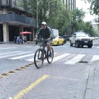 Caso. A diario se evidencia el irrespeto a estas vías y ciclistas.