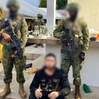 Fue aprehendido en El Empalme, durante un operativo militar en el que se incautó armas, municiones, alimentadoras, dinero en efectivo, entre otras cosas.