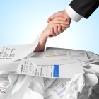 La acción para que el acreedor pueda perseguir una deuda prescribe en algunos casos en 5 años y en otros a los 10 años.