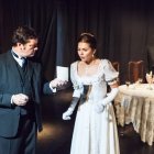 Teatro. La obra está basada en el clásico del dramaturgo británico John Boyton Priestly de 1946.