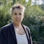 Gabriela Cabezón nació en 1968. Es escritora y periodista, tiene tres novelas.