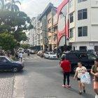 Las familias salieron en búsqueda del regalo para papá