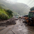La Prefectura de Cotopaxi envió maquinaria para atender la emergencia.