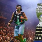 Feid, conocido por su estilo único que fusiona ritmos urbanos, ha alcanzado reconocimiento internacional