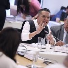 Wilman Terán asistió a la Comisión de Fiscalización con su padre, su esposa y su hija.