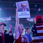 Michigan. Partidarios del ex presidente Donald Trump, apoyan campaña.