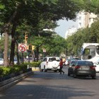 El corte de luz en Guayaquil generó caos en el tráfico.