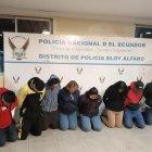 Dos de los detenidos tienen antecedentes penales. Se aprehendió a tres mujeres.