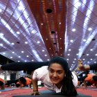 Entusiastas del yoga actúan durante un intento Guinness en el décimo Día Internacional del Yoga, en Bangalore, India, el 21 de junio de 2024.