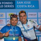 Mauricio Calahorrano (d) y Luis Tabango dos militares a los que el uniforme no les quitó la aspiración mundialista.