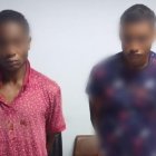 En un inmueble se hallaron prendas de vestir con manchas presumiblemente de  sangre, según la Policía.