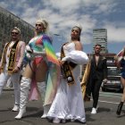 Los trajes y los colores se hicieron presentes en las calles de Quito