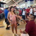 La pareja se comprometió durante el partido entre Ecuador y Venezuela.