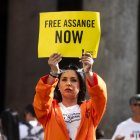 Imagen de archivo de una protesta que exigía la libertad de Julian Assange en Roma.