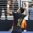 Kendry Páez celebrando su gol en Copa América.