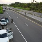 Conductores señalan que no bastan los controles esporádicos del Ejército. Piden resguardo constante.