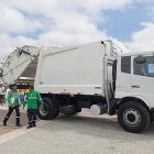 En la imagen, uno de los recolectores que llegó la tarde de este 27 de junio a Playas para limpiar la ciudad.
