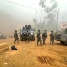 Personal de las Fuerzas Armadas y la Policía llegaron a la zona minera, que es de difícil acceso .