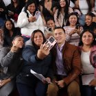 Daniel Noboa en una la entrega de Becas Futuro Femenino.