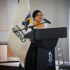 Gabriela Aguilar, durante un foro sobre la cultura y la diversidad. Ella no se destaca solo en los estudios, pues en su búsqueda por contribuir al bienestar de los demás,