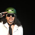 El actor Pablo Tatés interpretó el monólogo "Libres" en el Ocho y Medio, en la capital.