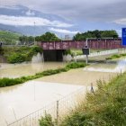 El desbordamiento del río Ródano debido a las tormentas ha inundado la autopista A9 en Sierre, Suiza, el 30 de junio de 2024.