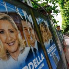 Imagen de un cartel electoral de la líder ultraderechista francesa, Marine Le Pen.