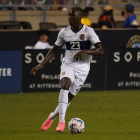 Moisés Caicedo, jugador de la selección ecuatoriana de fútbol.