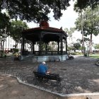 Parque Seminario. Este sitio icónico ha sido poco visitado entre semana, pese a que tiene sombra y animales. La gente, salvo los fines de semana, acude a él.