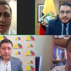 Peñafiel y otros legisladores de la Comisión hicieron preguntas al viceministro de Trabajo, Guido Bajaña.