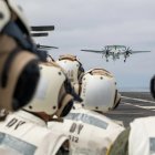 En el océano Pacífico se realizaron ejercicios de interoperabilidad y control del mar en el portaviones Uss George Whashington.