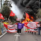 La UNE realiza movilizaciones en contra del alza del precio de los combustibles.