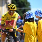 El ciclista ecuatoriano Richard Carapaz lució el maillot amarillo en la cuarta etapa del Tour de Francia.