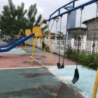 El deterioro es evidente en el área de los juegos infantiles.