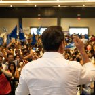 Henry Cucalón anuncia su precandidatura presidencial para 2025.