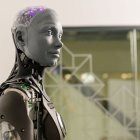 Tecnología.- Ameca, el robot humanoide ‘más avanzado del mundo’, ya se puede ver en eventos públicos y visitas escolares en Escocia, como parte de un proyecto para mejorar la comprensión y generar confianza entre humanos y robots. EFE/ Hot Tin Roof / ***SOLO USO EDITORIAL/SOLO DISPONIBLE PARA ILUSTRAR LA NOTICIA QUE ACOMPAÑA (CRÉDITO OBLIGATORIO)***