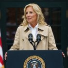 La primera dama de Estados Unidos, Jill Biden, inició una gira por los estados clave de para captar el voto de los miembros y exmiembros de las Fuerzas Armadas y sus familias.