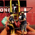 La nave humanitaria Ocean Viking, de la ONG europea SOS Mediterranée, rescató este martes a 93 migrantes en el Mediterráneo Central.