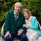 Michael Caine y Glenda Jackson demuestran que los años no se robaron su talento. Ella falleció el año pasado y él ha asegurado que esta es su última película.