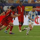 East Rutherford (United States), 10/07/2024.- Lionel Messi of Argentina (R) in action against Canada during the CONMEBOL Copa America 2024 Semi-finals match between Argentina and Canada, in East Rutherford, New Jersey, USA, 09 July 2024. EFE/EPA/CJ GUNTHER