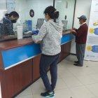 Hay dos modalidades de cobro del bono en ventanilla de las instituciones financieras   y vía acreditación en una cuenta personal