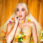 Katy Perry para el clip de Bon appétit.