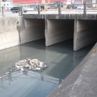 Quejas. Las familias quieren que los canales de aguas lluvias no sean más un espacio insalubre y abandonado.