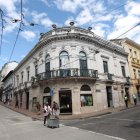 Los edificios donde funcionaban hoteles y bancos quedaron en el olvido. Con iniciativas privadas y municipales se afirma que se les dará vida otra vez, pero no hay plazos concretos.