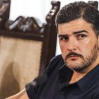 En la denuncia se afirma que el alcalde Aquiles Álvarez habría participado en actividades ilícitas relacionadas con el comercio irregular de combustibles.