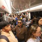 A partir de las 12:00 aumenta el calor y también la cantidad de usuarios.