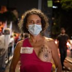 Una mujer durante una manifestación para denunciar la violencia machista en Brasil.