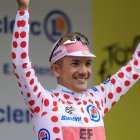 Richard Carapaz un espectáculo en el Tour de Francia, es el Rey de la Montaña.