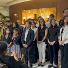 Sus alumnos de la Escuela del Pasillo.