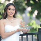 Sabina estudia Turismo.